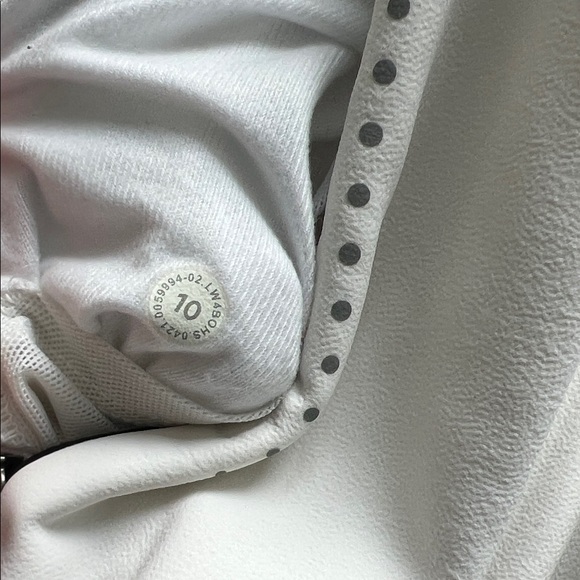 RARE Lululemon Athletica White Jacket - Picture 7 of 7